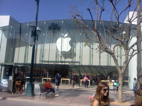 Apple Store On Third Street Promenade Santa Monica Usa Stock Photo
